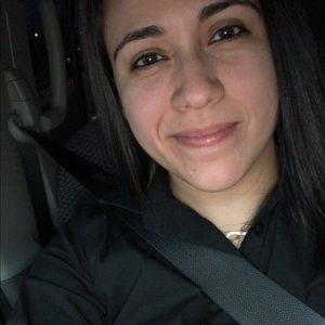 Meet your Posher, Adriana